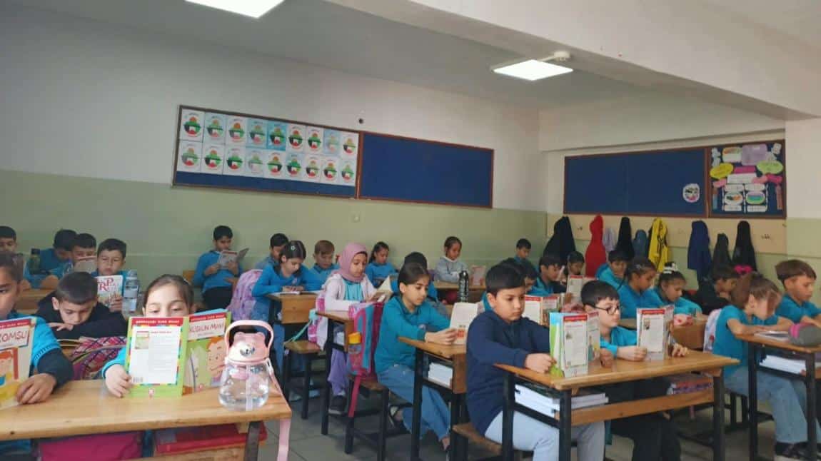 BEN OKUYORUM İSTANBUL OKUYOR PROJESİ EKİM AYI KİTAP OKUMA ETKİNLİĞİ 